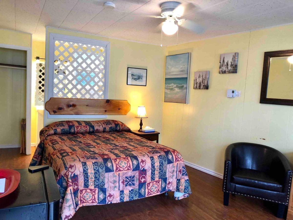 Lakelawn B&B And Motel Yarmouth Ngoại thất bức ảnh