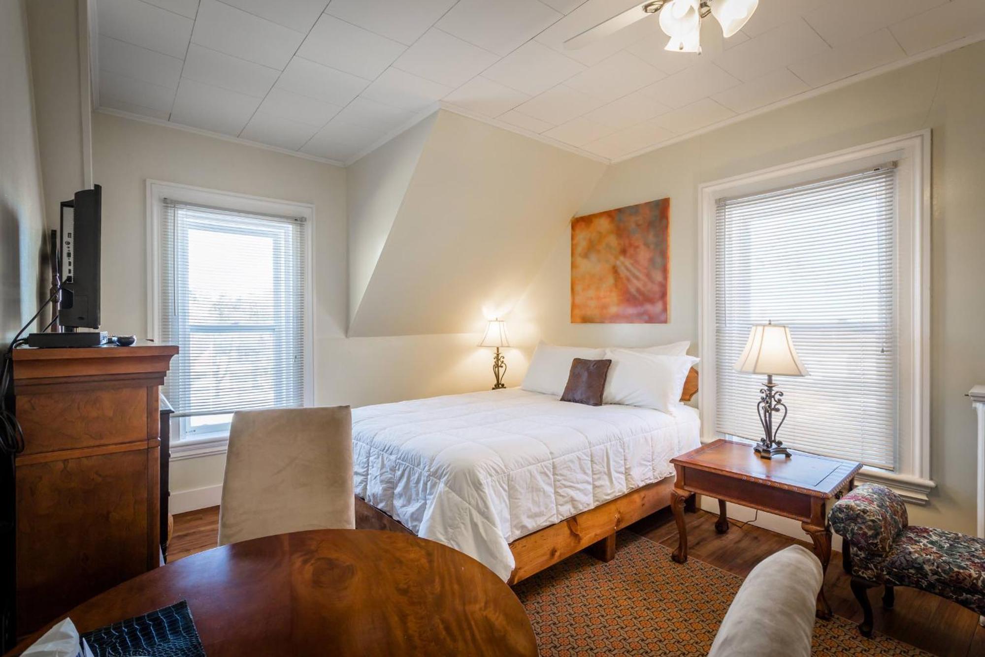 Lakelawn B&B And Motel Yarmouth Ngoại thất bức ảnh