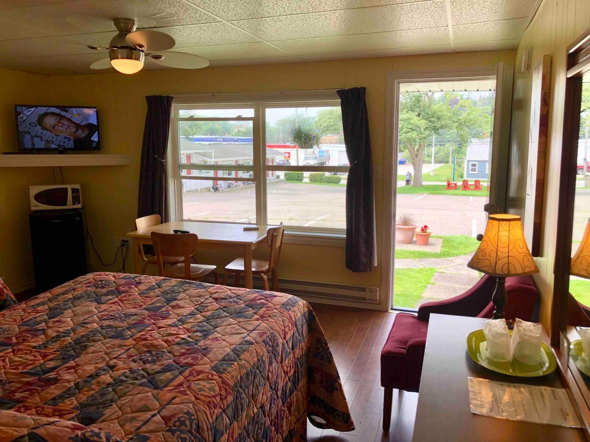 Lakelawn B&B And Motel Yarmouth Ngoại thất bức ảnh