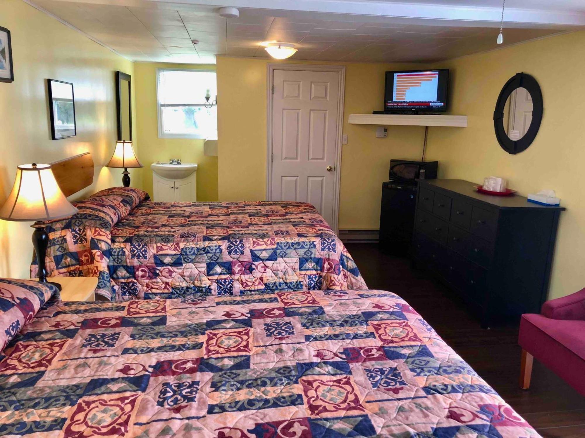 Lakelawn B&B And Motel Yarmouth Ngoại thất bức ảnh