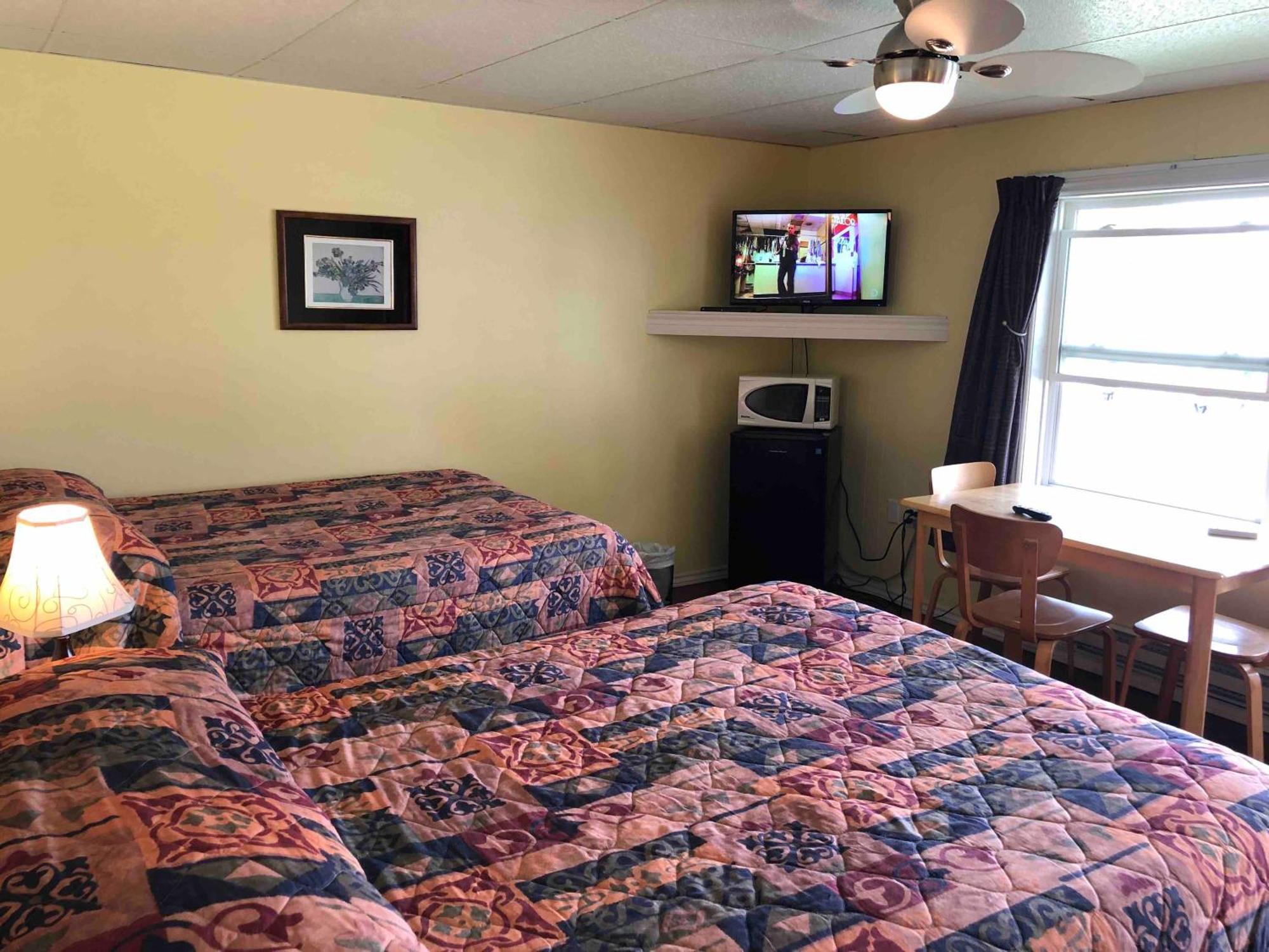 Lakelawn B&B And Motel Yarmouth Ngoại thất bức ảnh