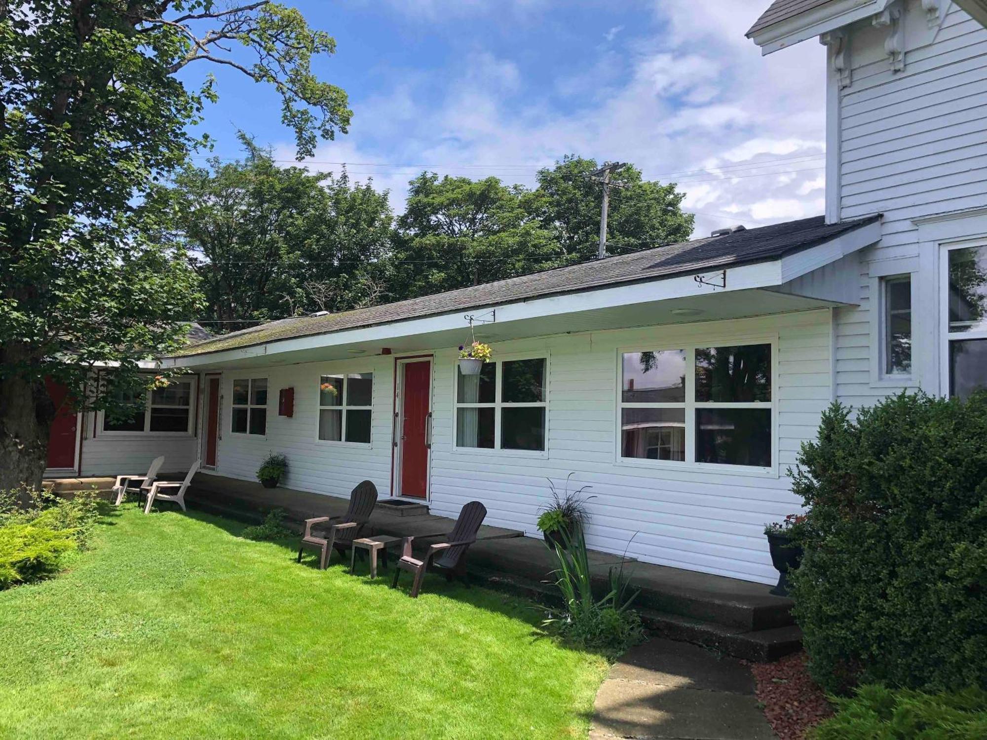 Lakelawn B&B And Motel Yarmouth Ngoại thất bức ảnh