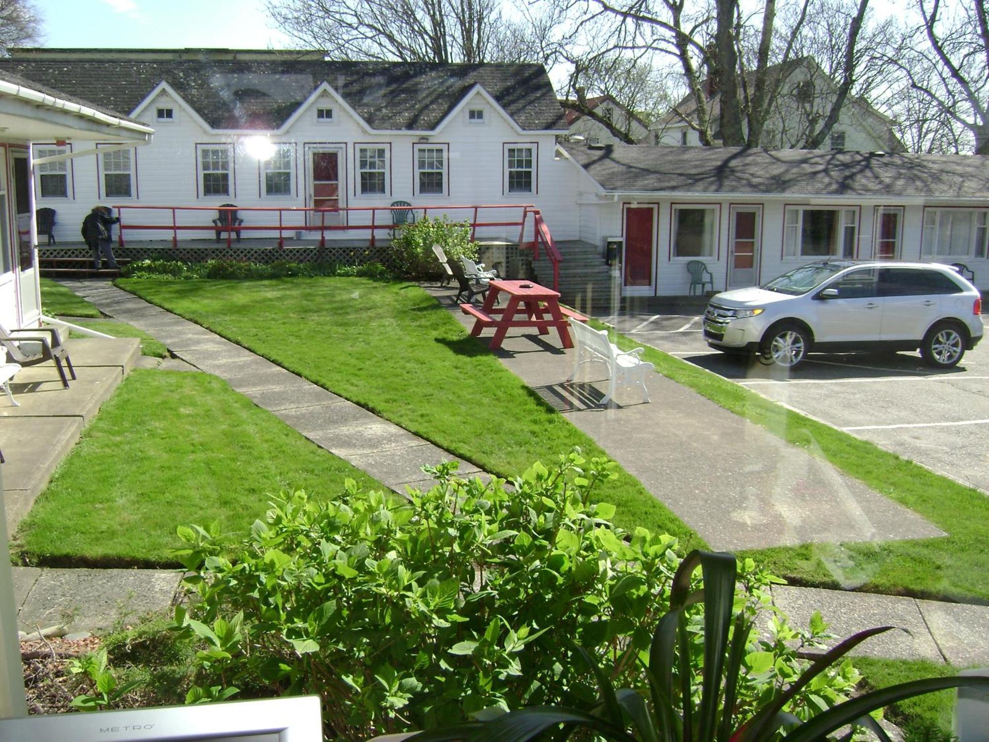 Lakelawn B&B And Motel Yarmouth Ngoại thất bức ảnh